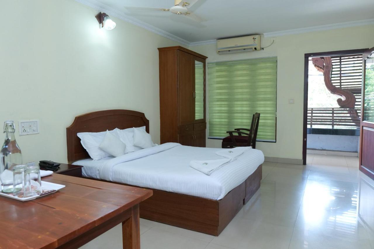 Hotel Lumiere Alappuzha المظهر الخارجي الصورة